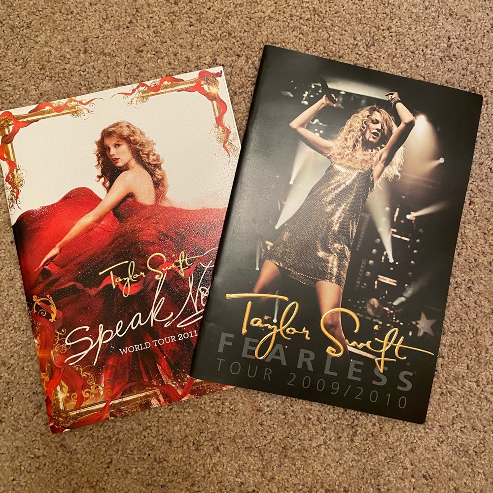 Taylor Swift Tour Book Bundle